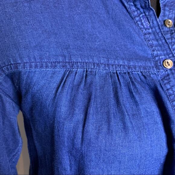 J Crew dark blue chambray popover button top size 2 - Picture 4 of 12
